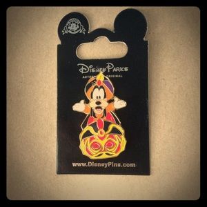 Disney Tokyo Halloween Event Goofy Prize Pin NEW